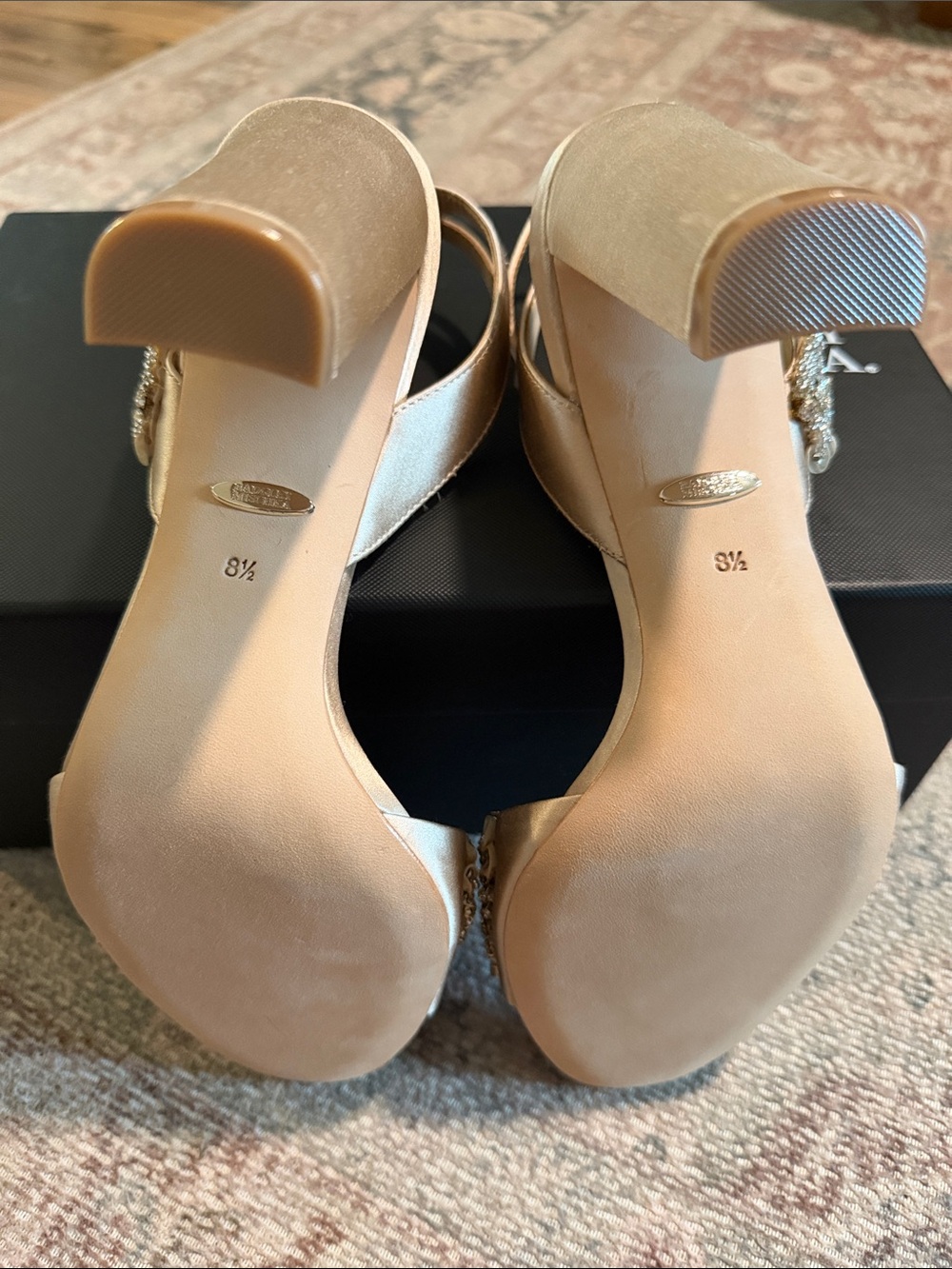 Badgley Mischka Libby Heels Nude Satin sz 8.5 NWB - Picture 2 of 9